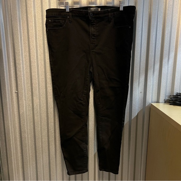 Torrid Sky High Skinny Premium Stretch High-Rise black Jeans 18 short petite - Picture 8 of 15
